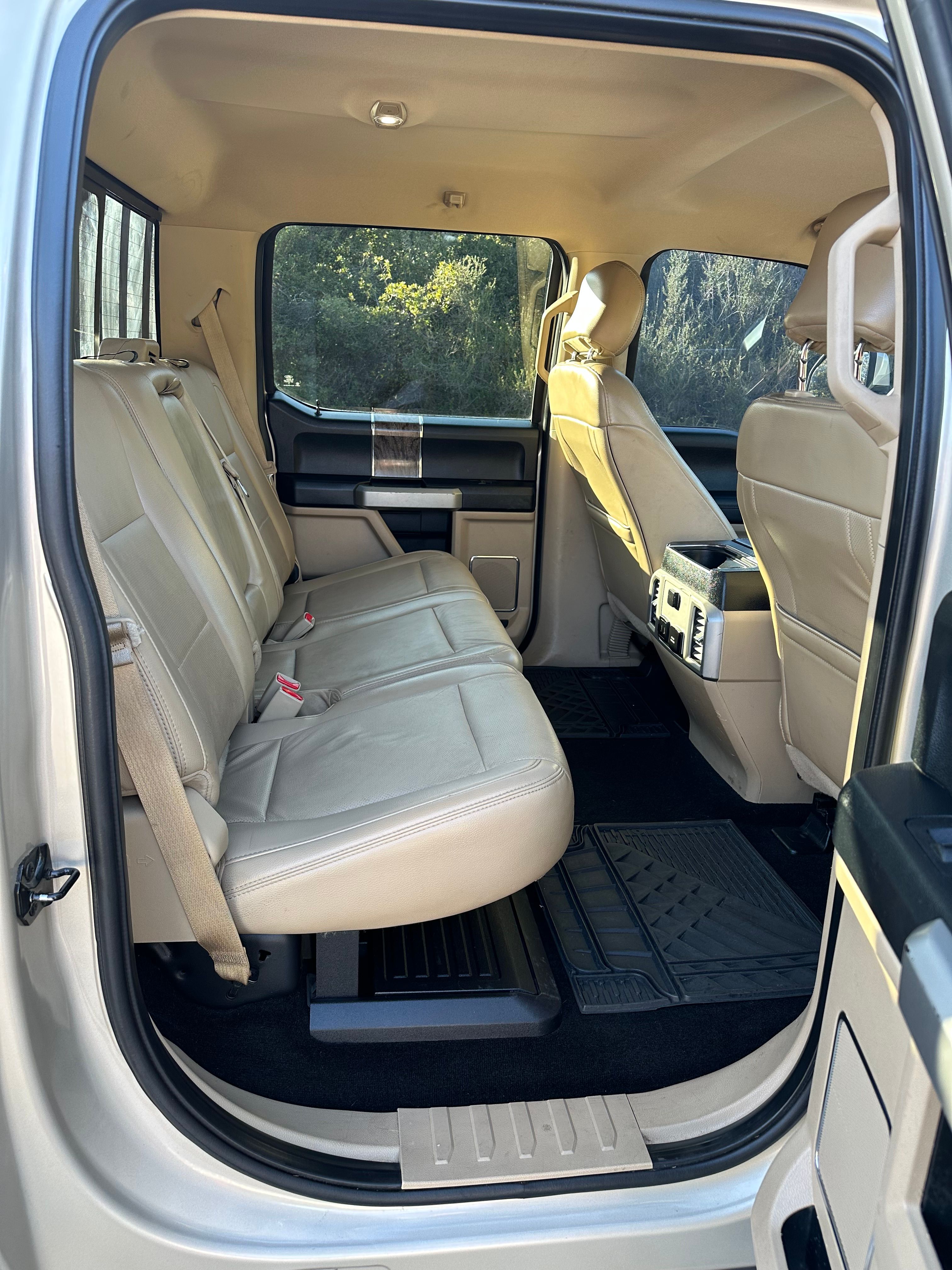 Used 2017 Ford F550 4x4 Crew Cab Super Duty image 25