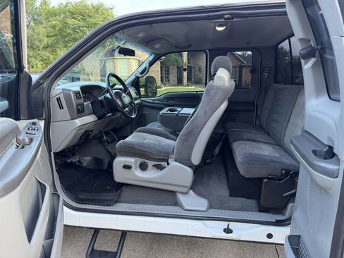Used 2002 Ford F250 4x4 SuperCab Super Duty image 18