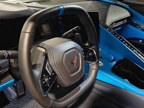 Used 2024 Chevrolet Corvette Stingray Premium Cpe w/ Stealth Interior Trim Package RWD image 4