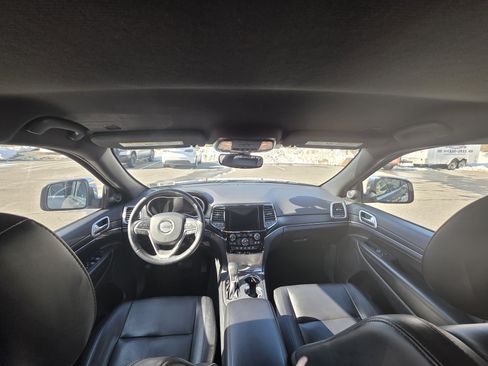 Used 2019 Jeep Grand Cherokee Limited image 13