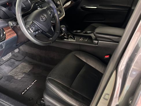 Used 2015 Toyota Avalon XLE Touring image 4
