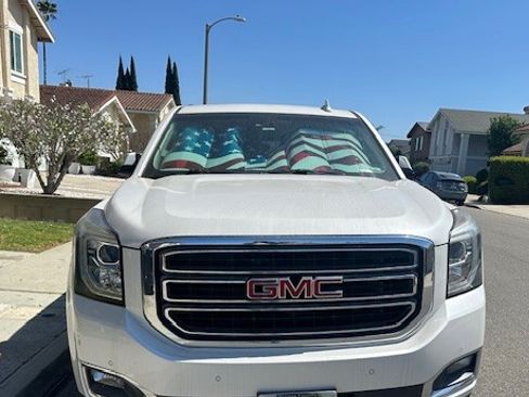 Used 2017 GMC Yukon SLT w/ Open Road Package image 2