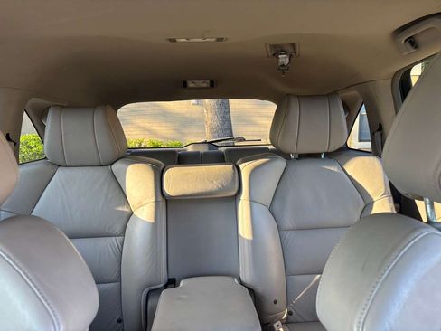 Used 2010 Acura MDX w/ Technology Package AWD/4WD image 17