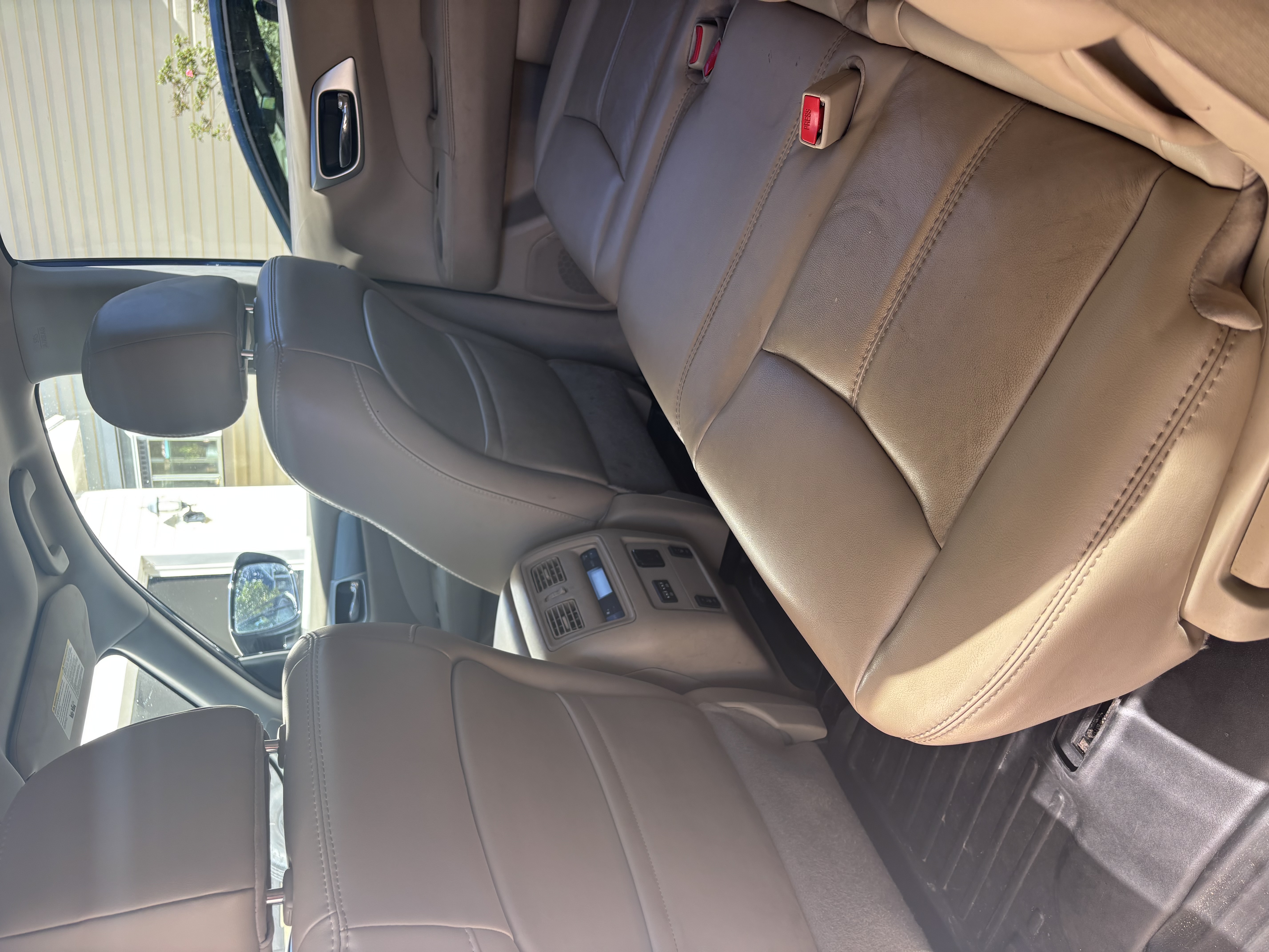 Used 2017 Nissan Pathfinder SL w/ SL Premium Package AWD/4WD image 6