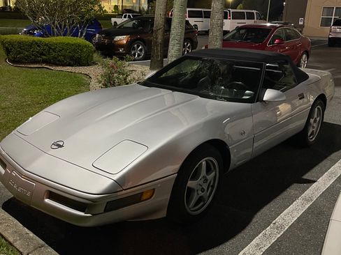 Used 1996 Chevrolet Corvette Convertible image 1