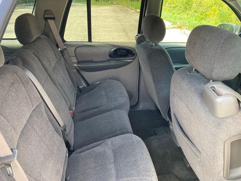 Used 2004 Chevrolet TrailBlazer LS w/ LS Preferred Equipment Group image 13