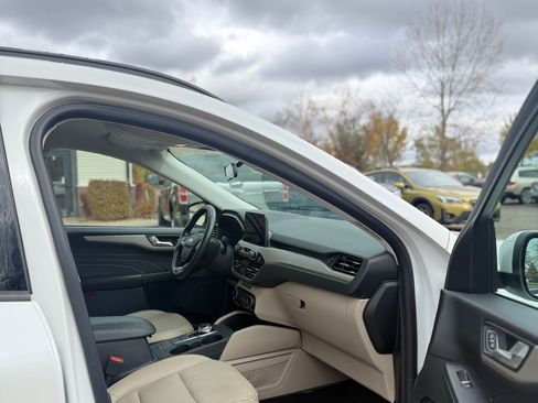 Used 2021 Ford Escape SEL image 8