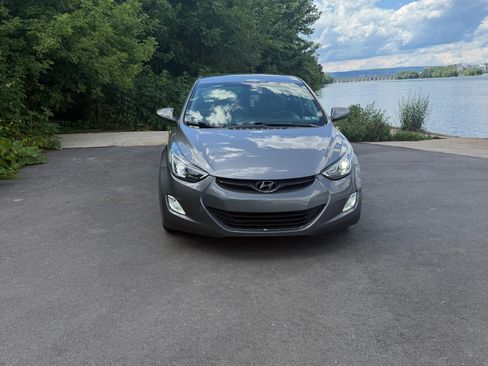Used 2013 Hyundai Elantra GLS w/ Preferred Pkg FWD image 16