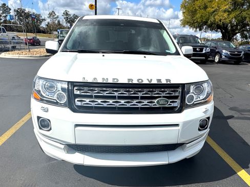 Used 2015 Land Rover LR2 HSE image 5