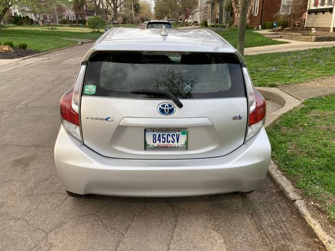 Used 2016 Toyota Prius C Three image 10