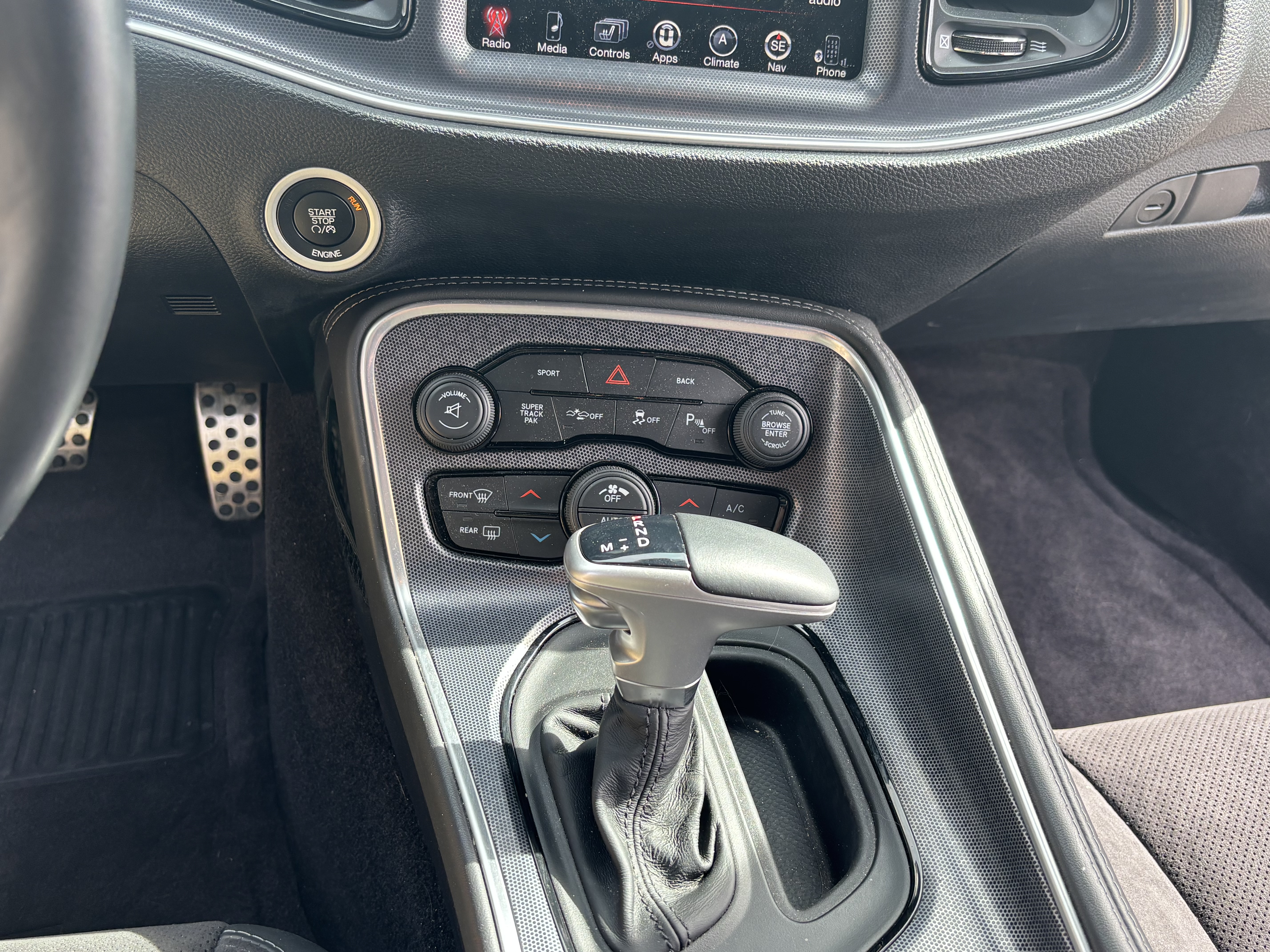 Used 2016 Dodge Challenger R/T Scat Pack w/ Leather Interior Group RWD image 20