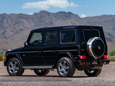Used 2016 Mercedes-Benz G 550 image 4