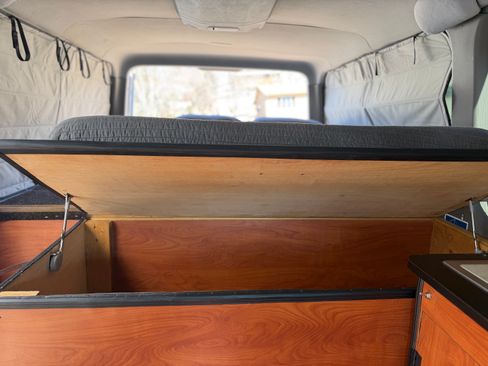 Used 2012 Mercedes-Benz Sprinter 2500 image 28