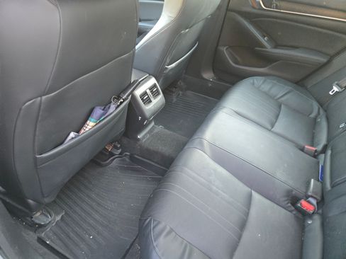 Used 2018 Honda Accord EX-L image 11