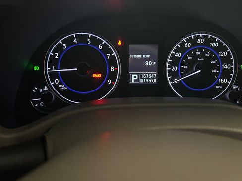Used 2011 INFINITI G37 x Sedan w/ Premium Pkg AWD/4WD image 28