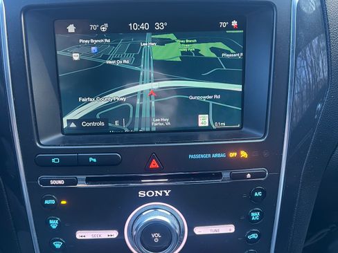 Used 2018 Ford Explorer Sport w/ Equipment Group 401A image 6