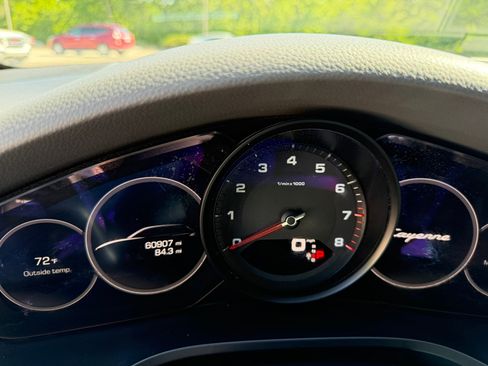 Used 2019 Porsche Cayenne AWD/4WD image 9