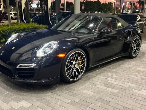 Used 2015 Porsche 911 Turbo S image 4