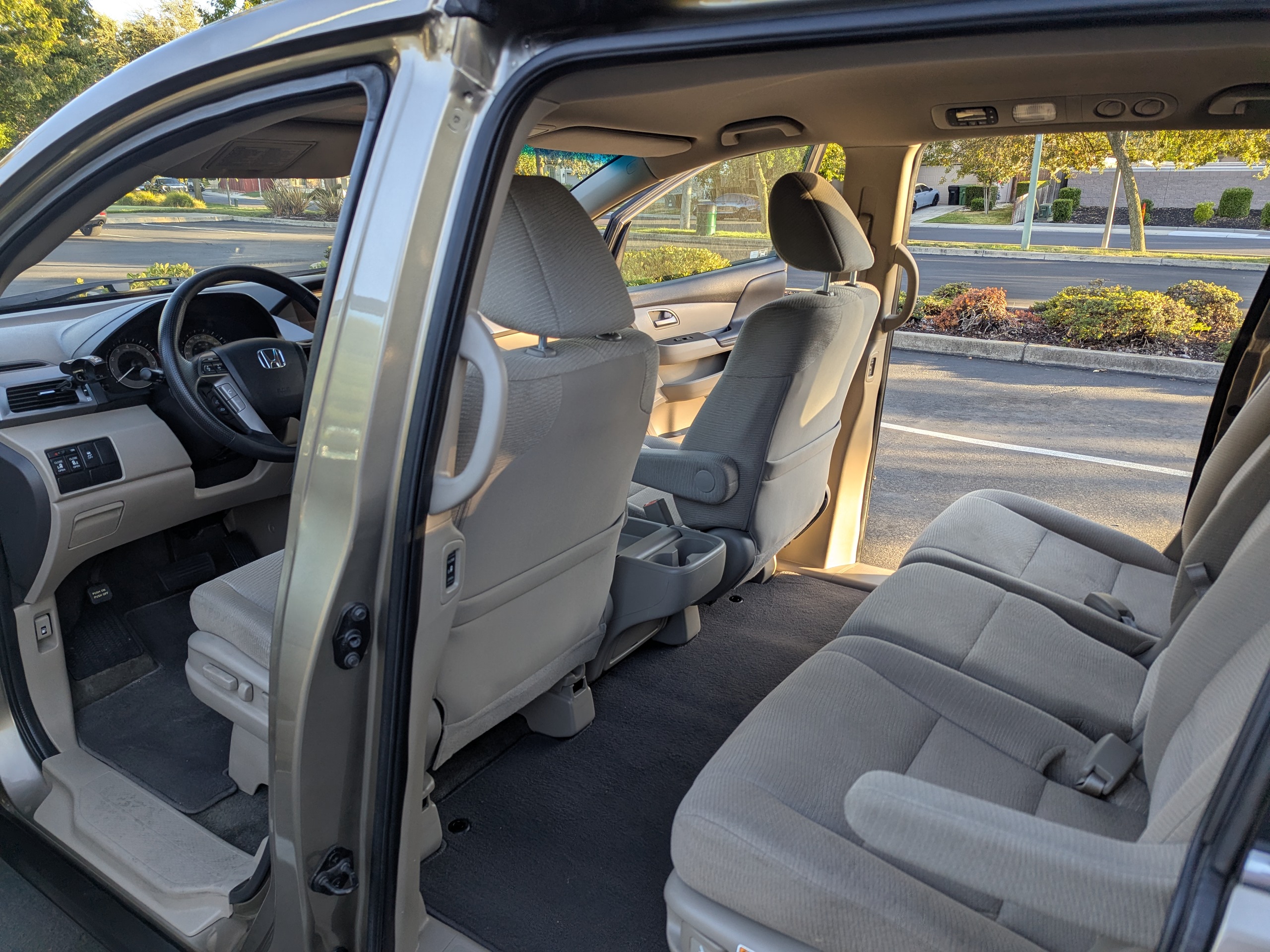 Used 2011 Honda Odyssey EX image 4