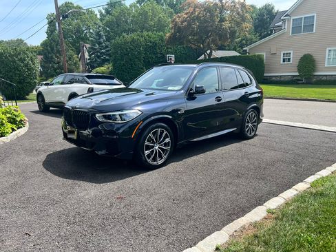 Used 2022 BMW X5 xDrive45e w/ M Sport Package AWD/4WD image 1