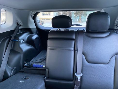 Used 2019 Jeep Compass Trailhawk w/ Leather Interior Group image 11