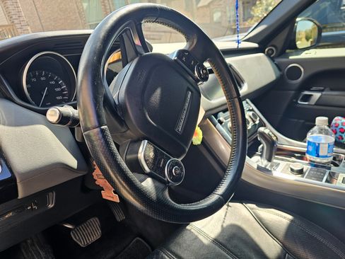 Used 2014 Land Rover Range Rover Sport HSE image 11