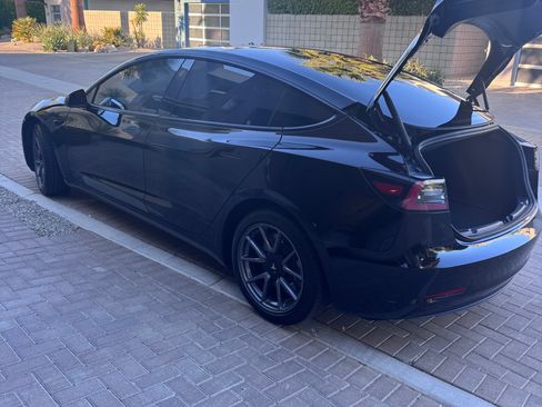 Used 2022 Tesla Model 3 RWD image 4