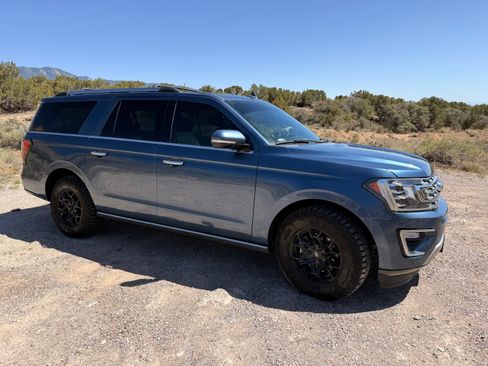 Used 2018 Ford Expedition Max Limited w/ Equipment Group 302A AWD/4WD image 8