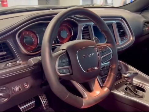 Used 2020 Dodge Challenger SRT Hellcat RWD image 13
