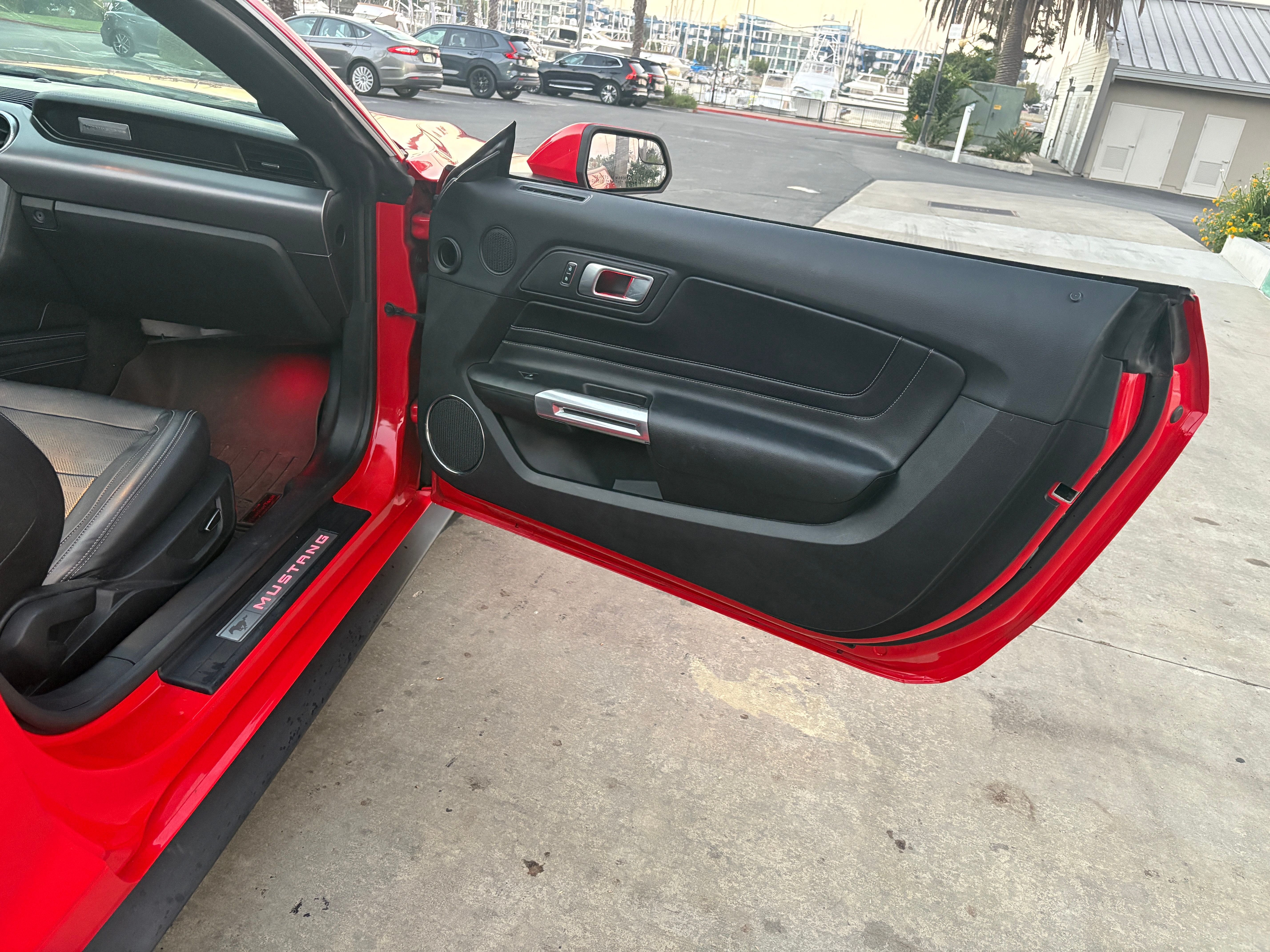 Used 2018 Ford Mustang Premium w/ Equipment Group 201A RWD image 9