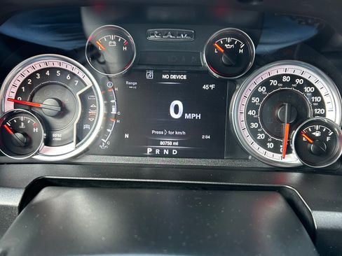 Used 2020 RAM 1500 Classic SLT w/ Luxury Group image 9