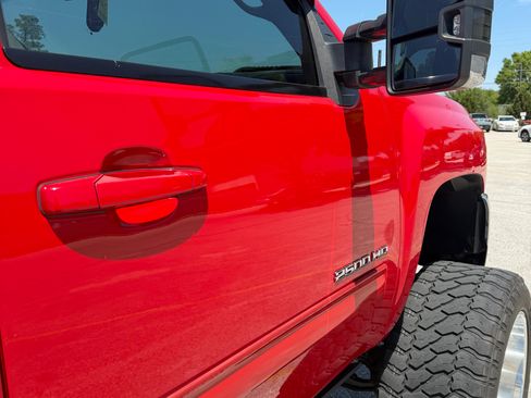 Used 2010 Chevrolet Silverado 2500 LTZ w/ Convenience Package AWD/4WD image 13