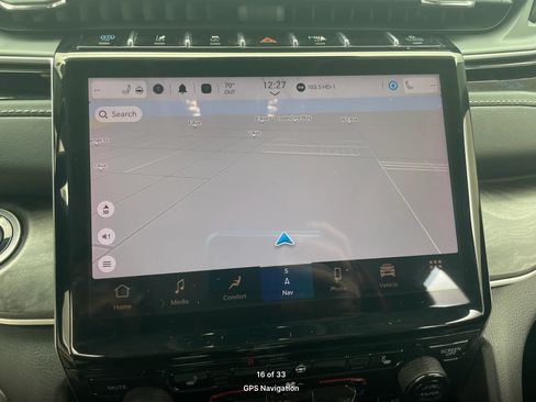 Used 2023 Jeep Grand Cherokee 4WD 4xe image 18