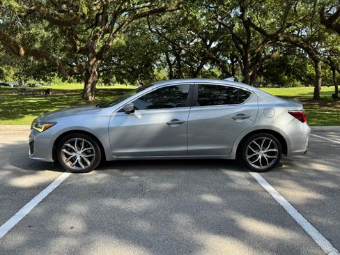 Used 2019 Acura ILX FWD image 4