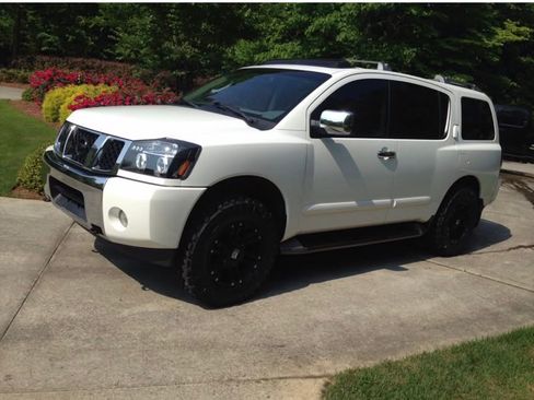 Used 2004 Nissan Armada LE w/ (SR2) Sunroof Pkg (LE) image 5