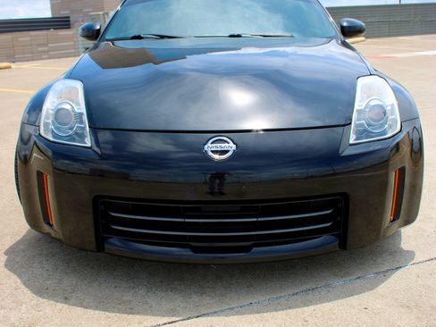 Used 2007 Nissan 350Z Touring w/ Cargo Convenience Pkg RWD image 10