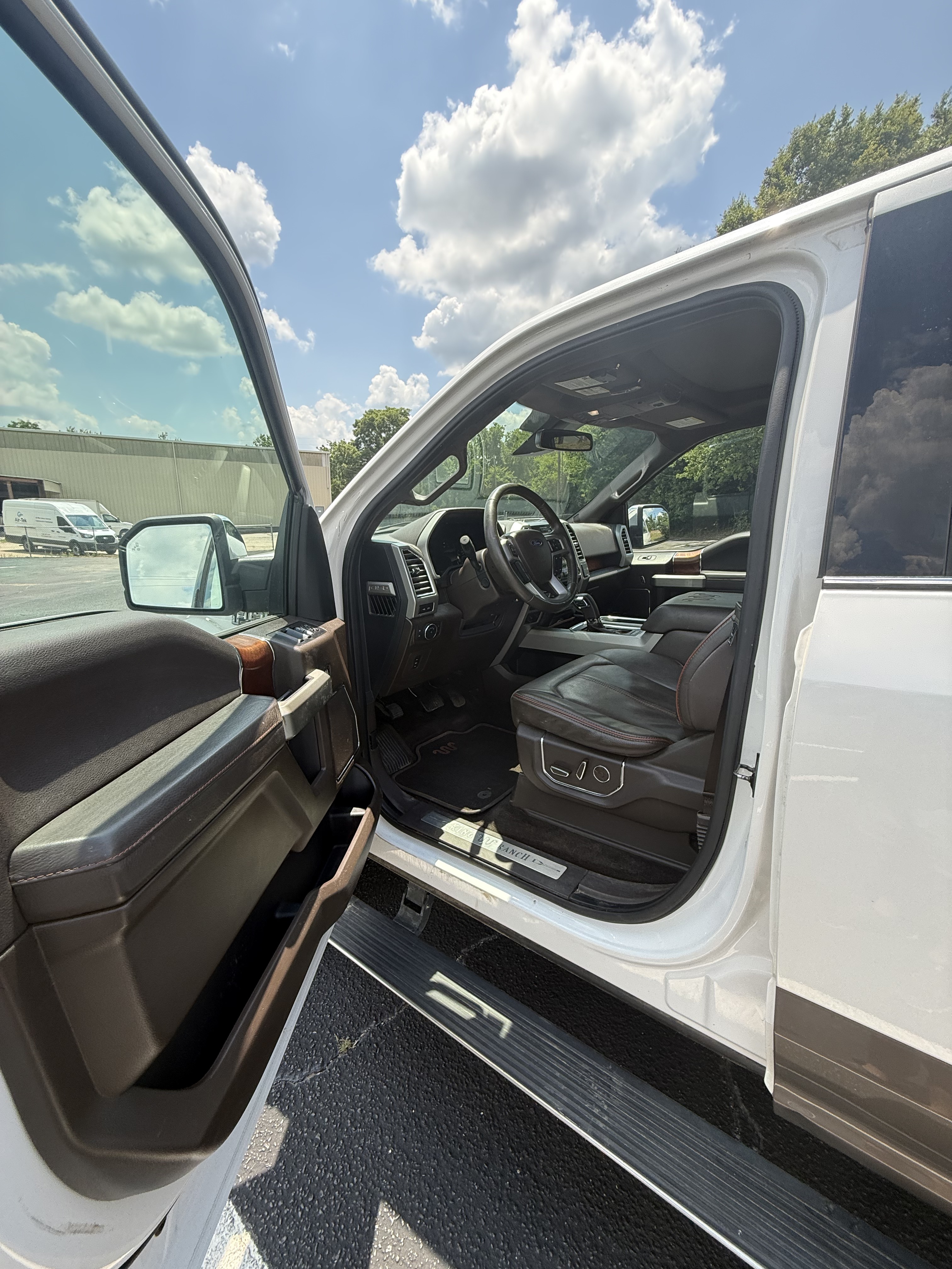 Used 2017 Ford F150 King Ranch w/ Equipment Group 601A Luxury AWD/4WD image 16