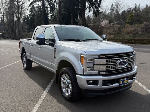 Used 2019 Ford F250 Platinum image 5
