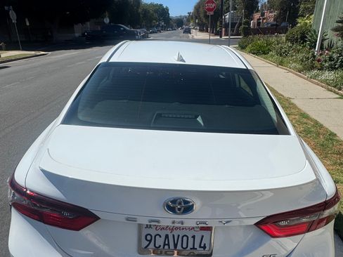 Used 2022 Toyota Camry SE FWD image 8