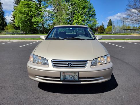Used 2001 Toyota Camry LE image 10