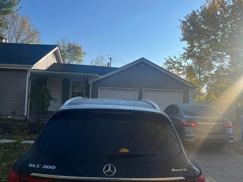 Used 2020 Mercedes-Benz GLC 300 4MATIC image 3