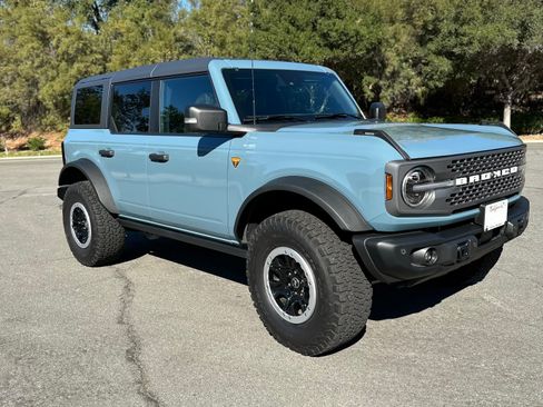 Used 2023 Ford Bronco Badlands image 6