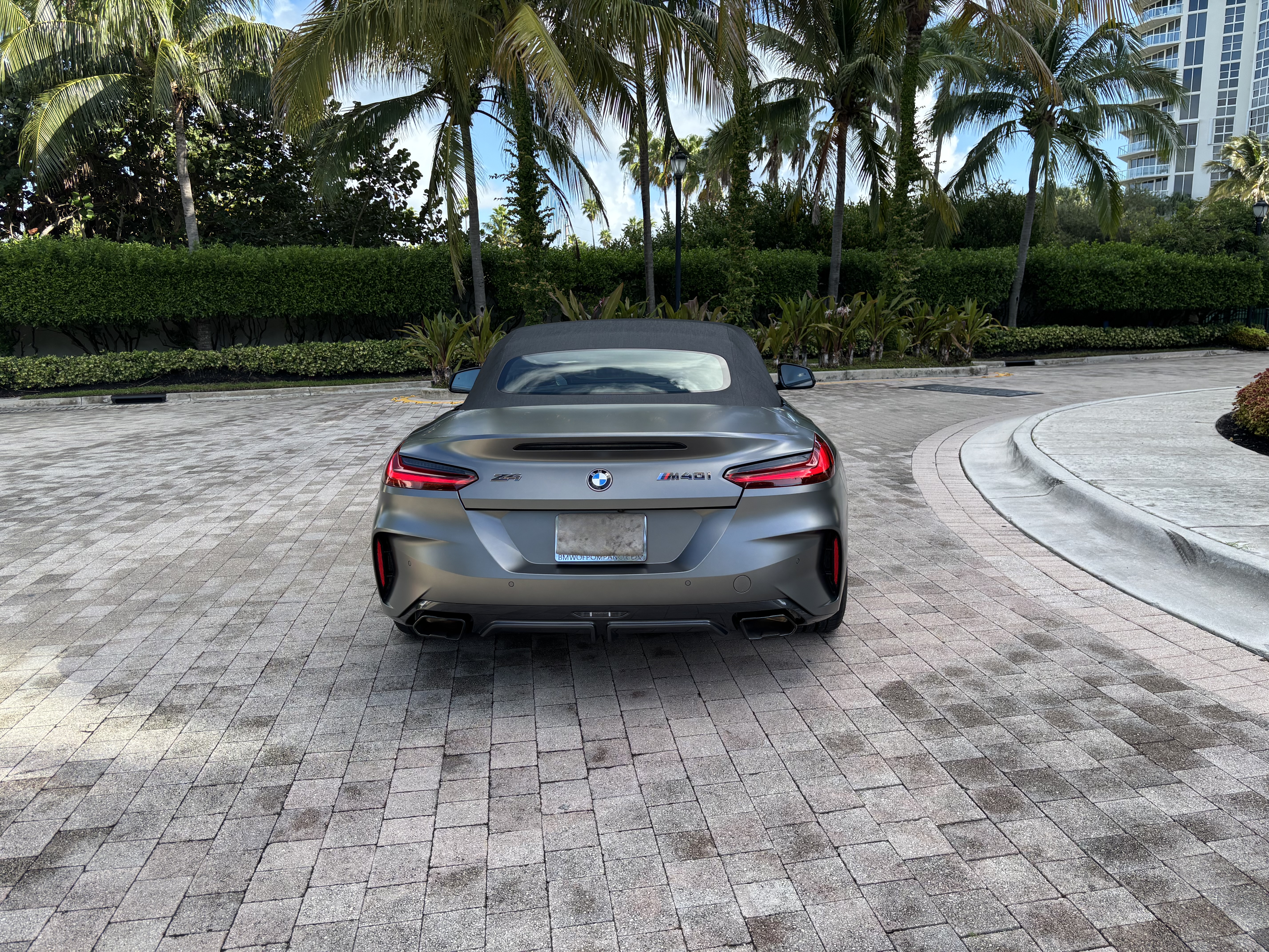 Used 2025 BMW Z4 M40i w/ Edition RWD image 6