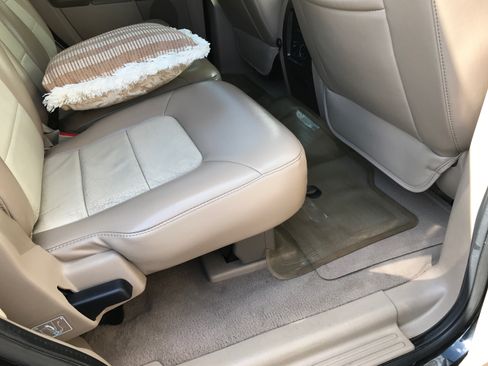 Used 2004 Ford Expedition Eddie Bauer image 11