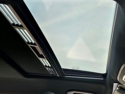 Used 2017 Mercedes-Benz GLS 450 4MATIC image 12