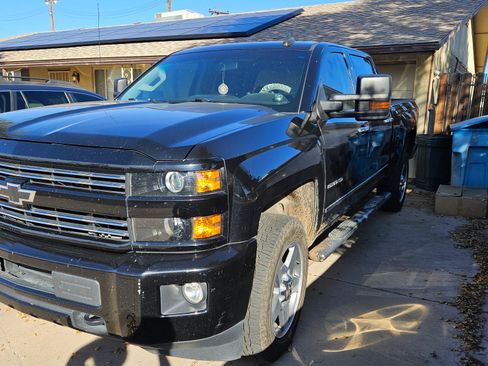 Used 2016 Chevrolet Silverado 2500 LT w/ Custom Sport Edition image 10