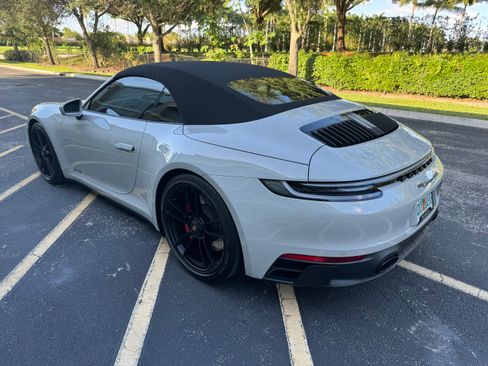 Used 2023 Porsche 911 Cabriolet image 5
