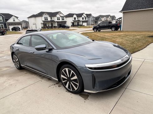 Used 2023 Lucid Air Pure image 4