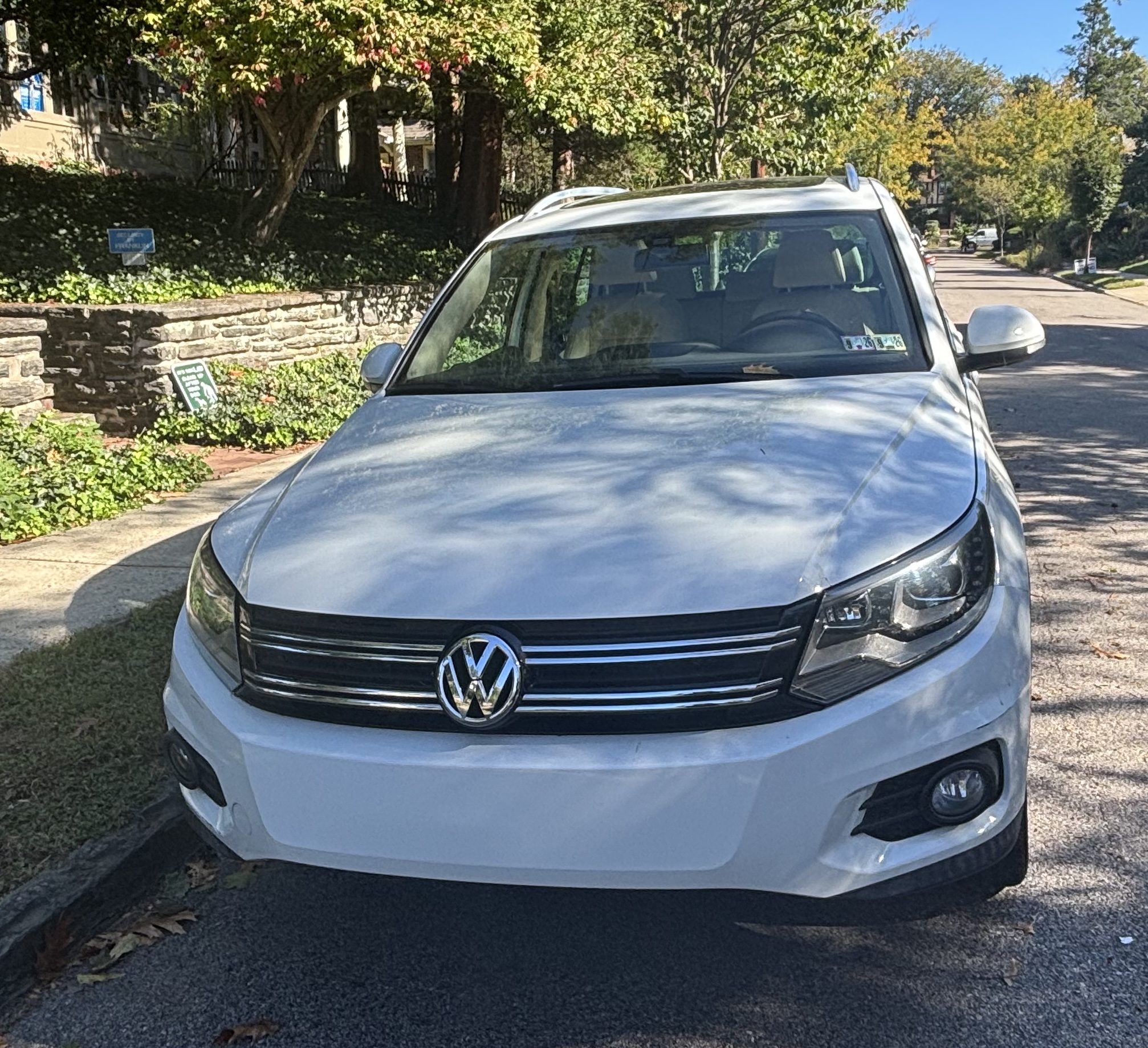 Used 2016 Volkswagen Tiguan SE AWD/4WD image 1