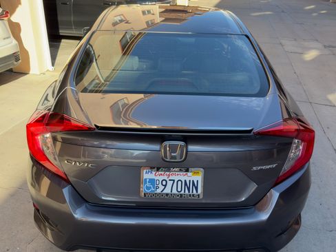 Used 2019 Honda Civic Sport image 12